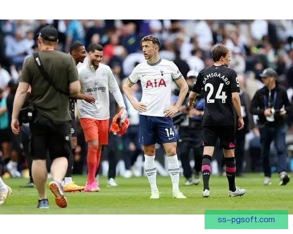 佩里西奇免签加盟热刺引爆英超争冠格局孔蒂再添边路杀器冲击欧冠