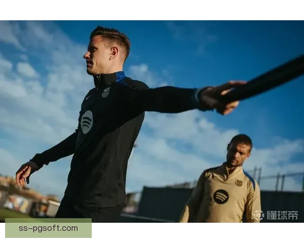 巴萨官方确认加维恢复有球跑动训练状态回暖